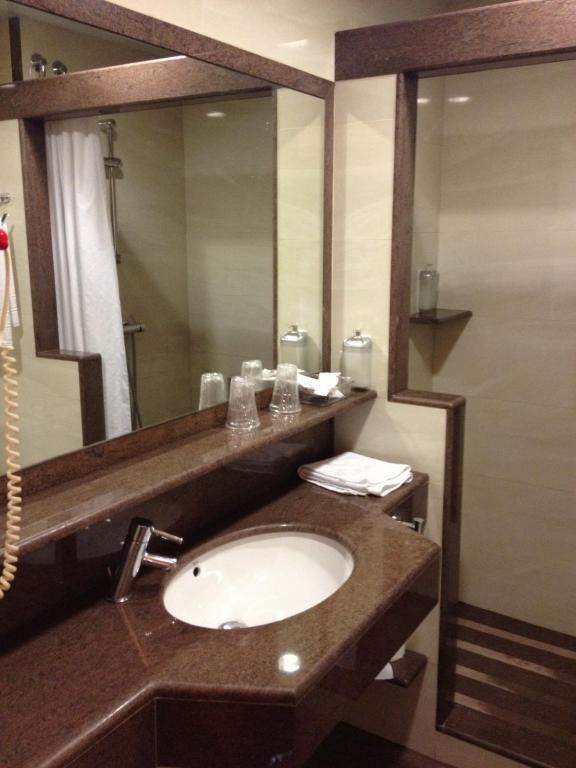 Hotel Ric Sabadell Quarto foto