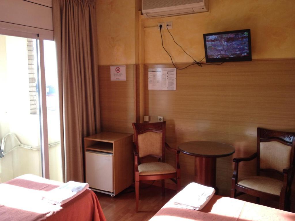 Hotel Ric Sabadell Quarto foto
