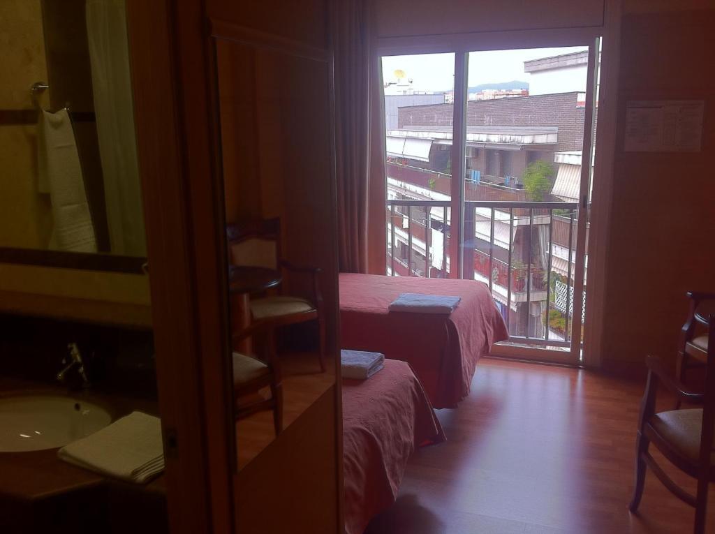 Hotel Ric Sabadell Quarto foto